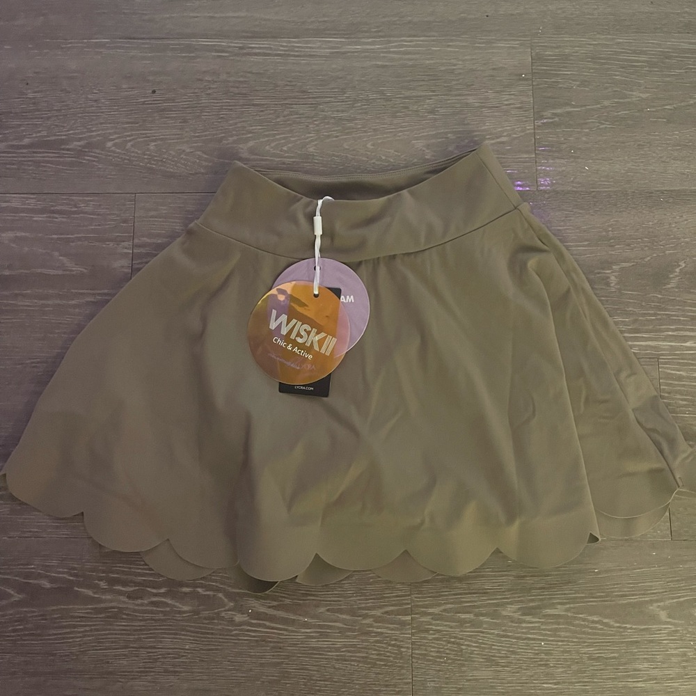 Olive/khaki scalloped tennis skirt small wiskii NWT